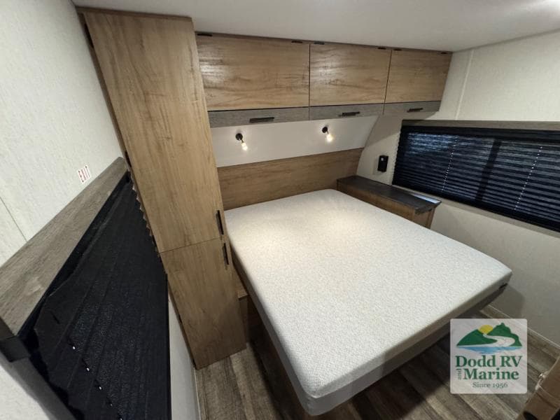 Pre-Owned 2024 Forest River CAMPSITE RESERVE 23LM - photo - 17