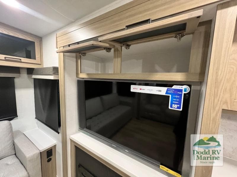 New 2027 Forest River ROCKWOOD ULTRA LITE RLT2916RL - photo - 18