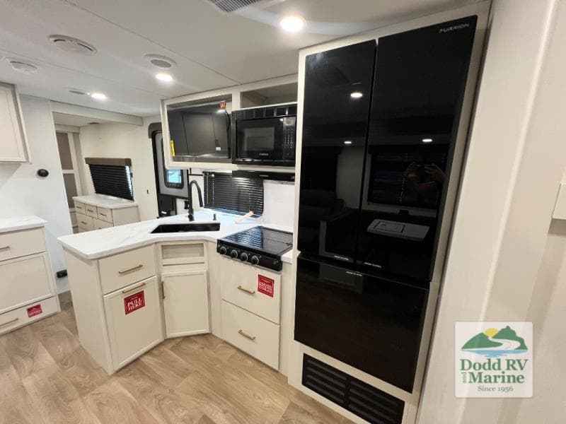 New 2027 Grand Design TRANSCEND XPLOR 345DQT - photo - 13