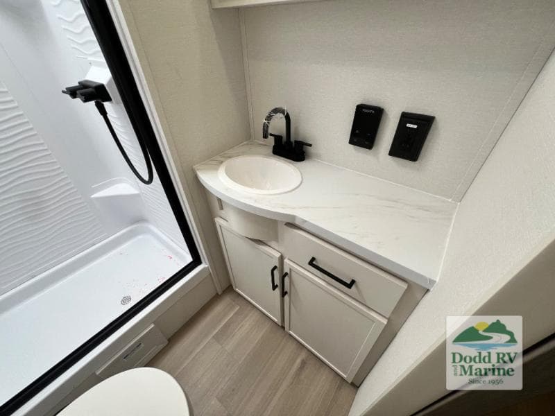 New 2027 Grand Design MOMENTUM MAV 27MAV - photo - 27