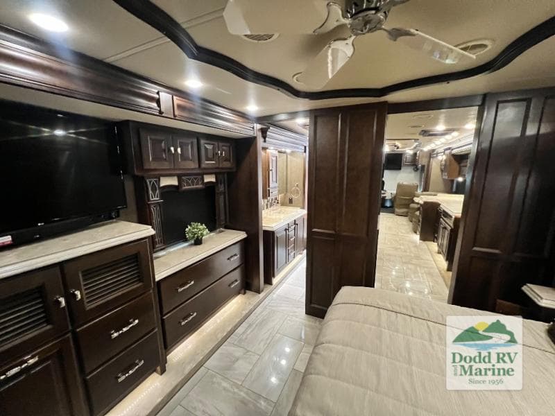 Pre-Owned 2017 Tiffin ALLEGRO BUS 37AP - photo - 44