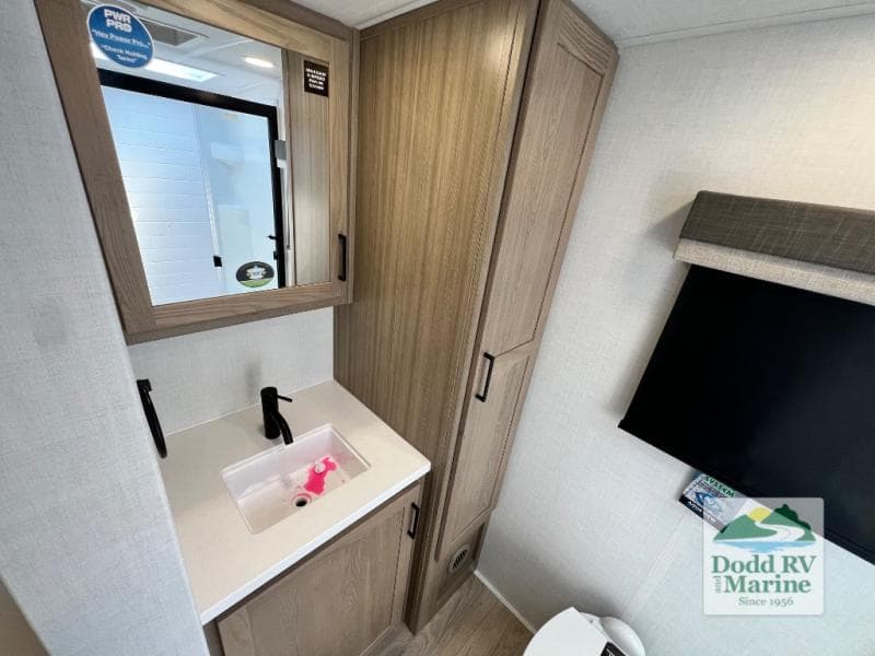 New 2027 Forest River ROCKWOOD MINI LITE 2524FBT - photo - 32