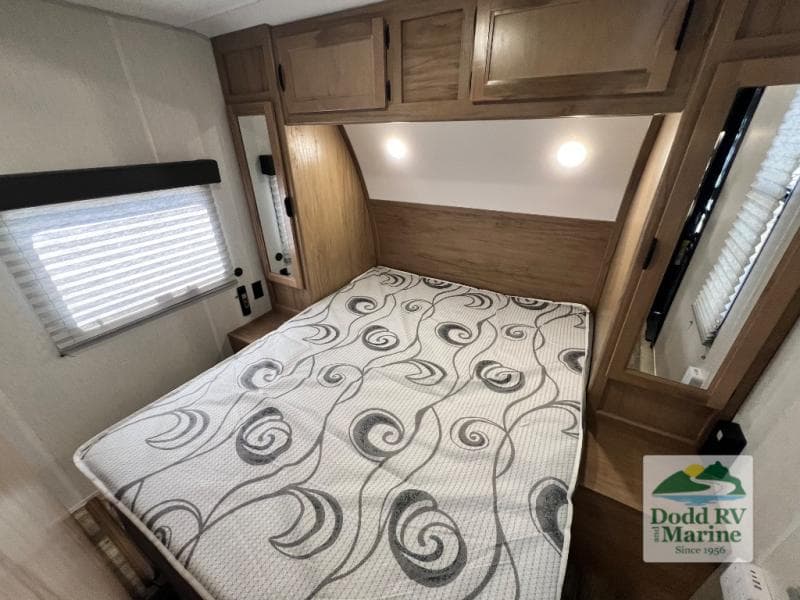 Pre-Owned 2024 Forest River, Inc. CHEROKEE GREY WOLF 26DBH - photo - 32