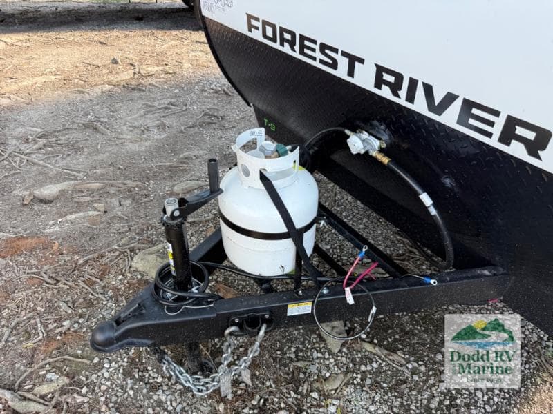 New 2027 Forest River CHEROKEE WOLF PUP 16LP - photo - 29