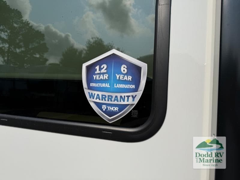 New 2027 Thor Motor Coach FOUR WINDS 31E - photo - 65