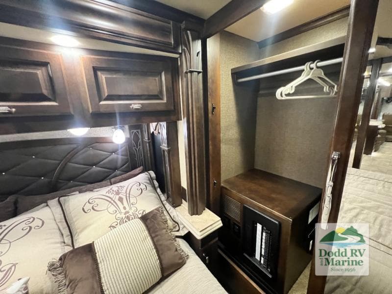 Pre-Owned 2017 Tiffin ALLEGRO BUS 37AP - photo - 40