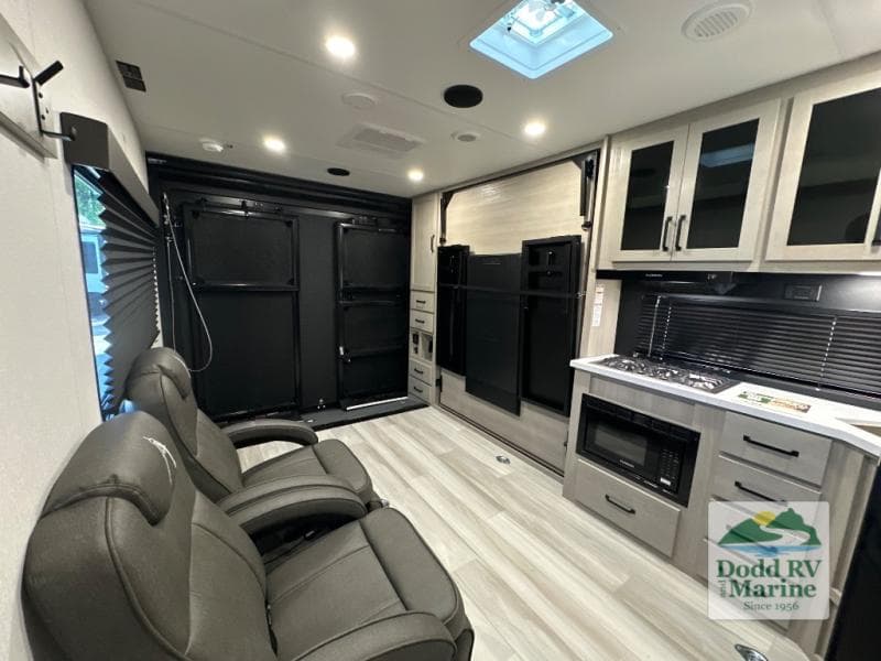 New 2026 Grand Design MOMENTUM MAV 17MAV - photo - 5