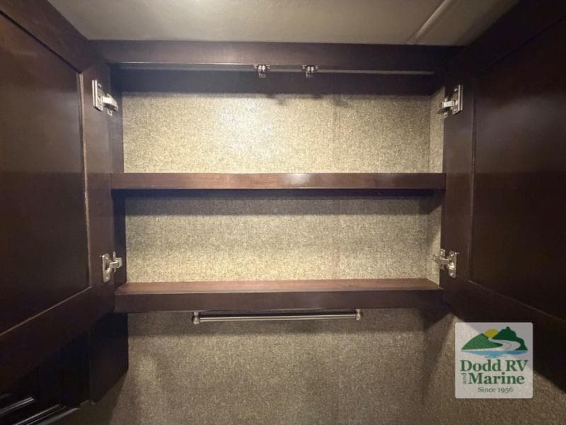 Pre-Owned 2019 Thor Motor Coach Challenger 37FH - photo - 23
