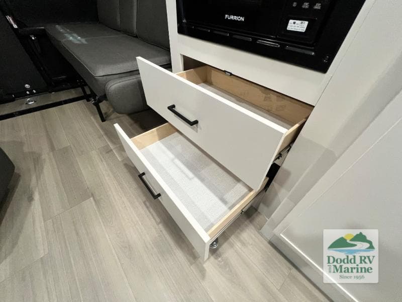 New 2027 Grand Design MOMENTUM MAV 27MAV - photo - 22
