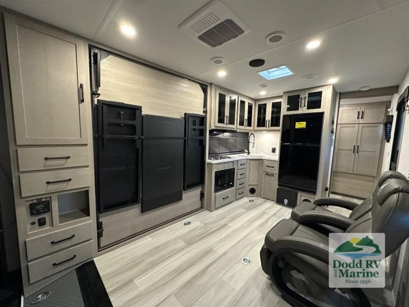 New 2026 Grand Design MOMENTUM MAV 17MAV - photo - 6