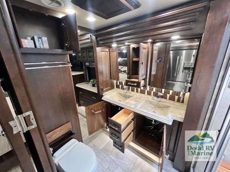 Pre-Owned 2017 Tiffin ALLEGRO BUS 37AP - photo - 51