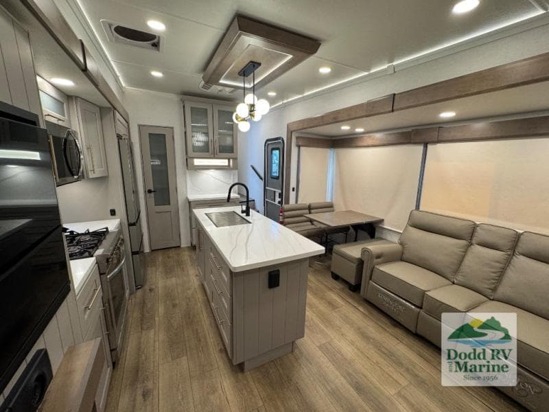 2025 Alliance PARADIGM 310RL Photo in Yorktown VA 23692