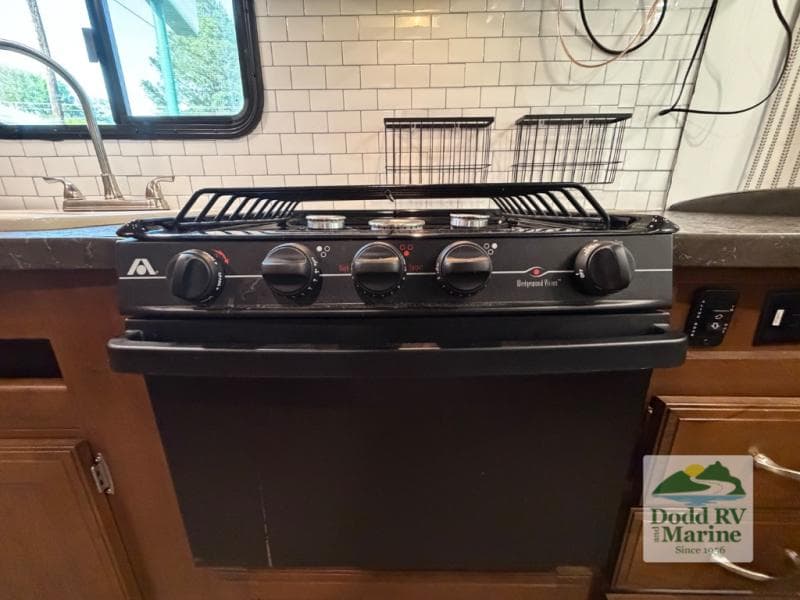 Pre-Owned 2017 Jayco Jayfeather X213 - photo - 16