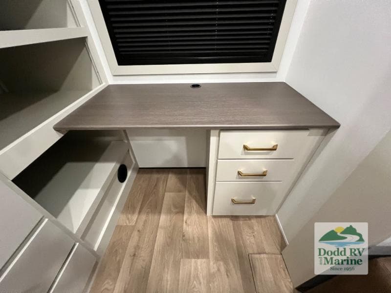 New 2027 Grand Design SOLITUDE INFLUENCE 3904BH - photo - 44