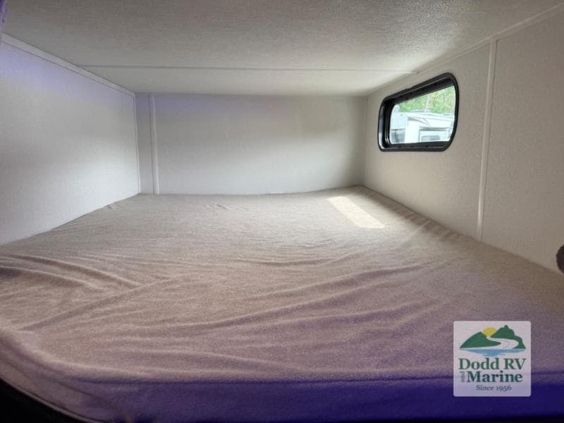 New 2027 Forest River CHEROKEE GREY WOLF 26DBH - photo - 9