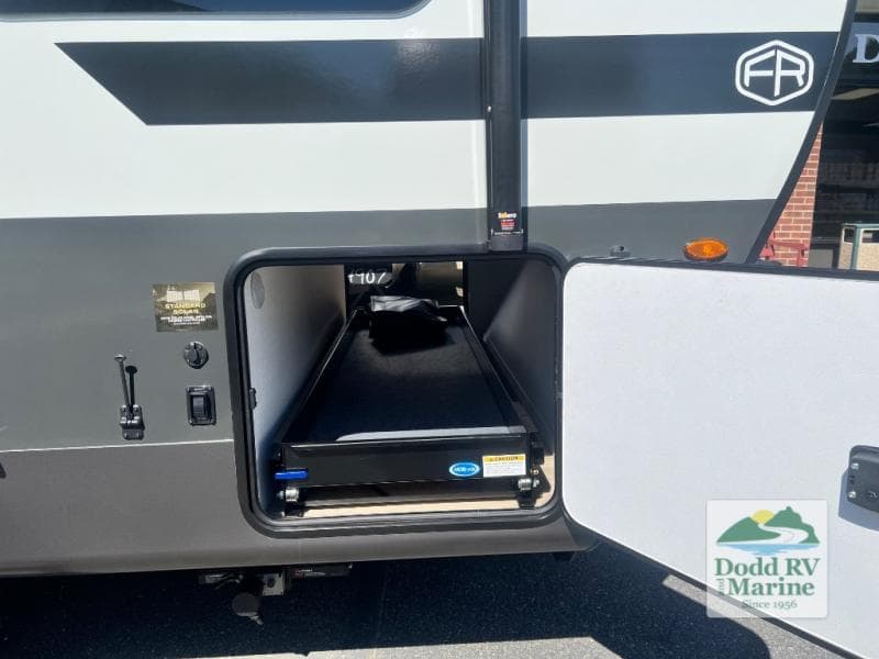 New 2027 Forest River ROCKWOOD MINI LITE 2522FB - photo - 35