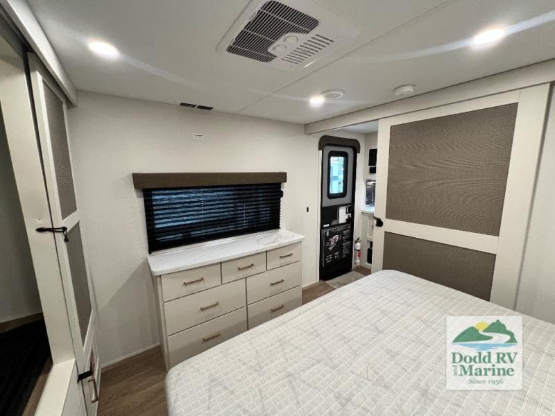 New 2027 Grand Design TRANSCEND XPLOR 345DQT - photo - 54