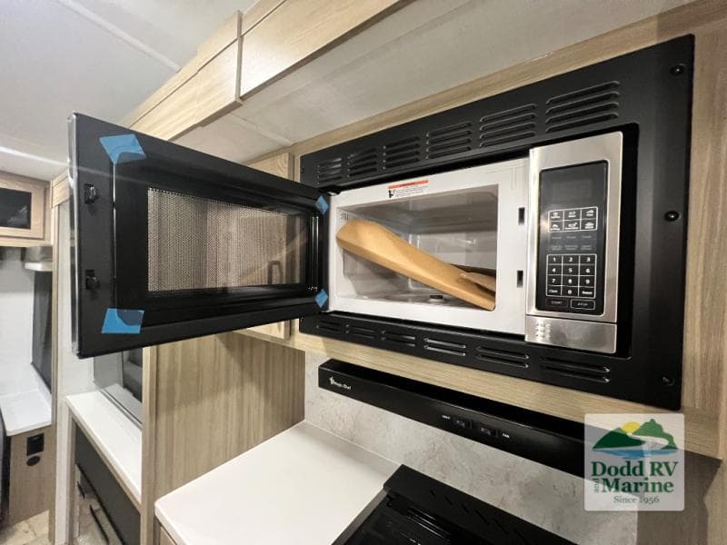 New 2027 Forest River ROCKWOOD ULTRA LITE RLT2916RL - photo - 13