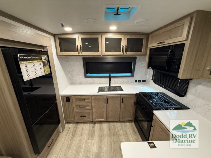 New 2026 Forest River ROCKWOOD SIGNATURE 8263MBR - photo - 5