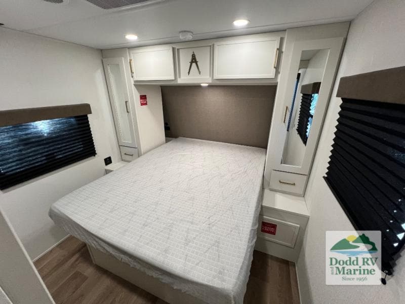 New 2027 Grand Design TRANSCEND XPLOR 285RKT - photo - 44