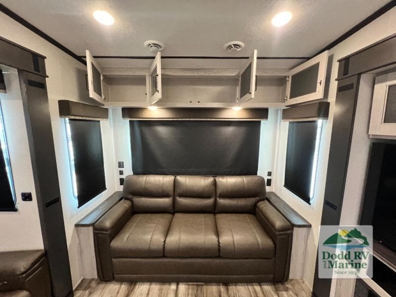 Pre-Owned 2022 Keystone MONTANA 331RL - photo - 30