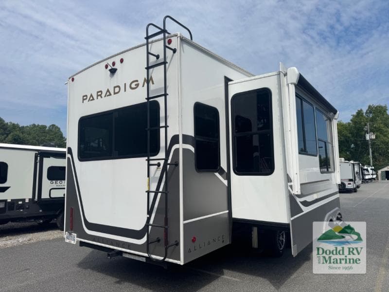 Pre-Owned 2025 Alliance PARADIGM 310RL - photo - 34