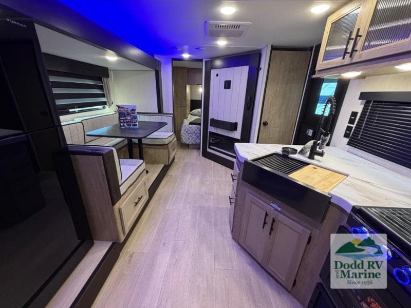 New 2026 Forest River CHEROKEE GREY WOLF 23MS - photo - 6