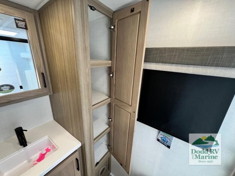 New 2027 Forest River ROCKWOOD MINI LITE 2524FBT - photo - 37