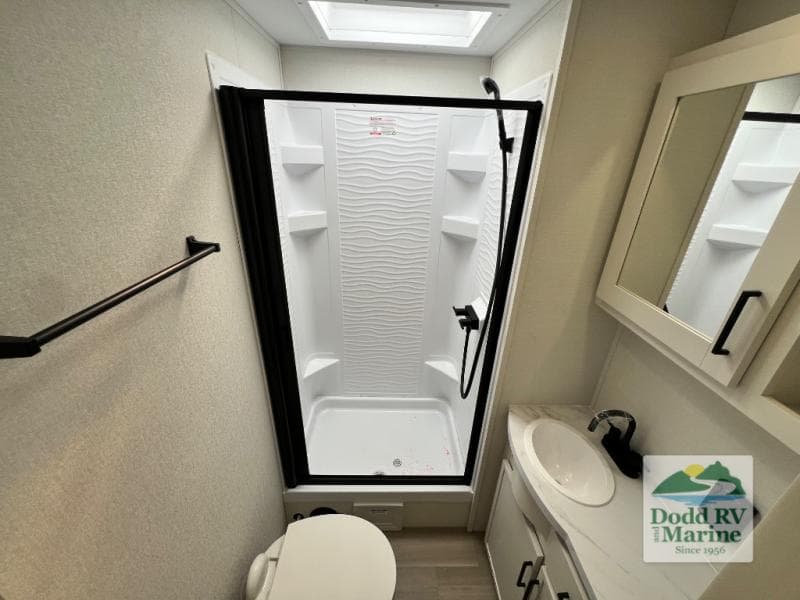 New 2027 Grand Design MOMENTUM MAV 27MAV - photo - 23