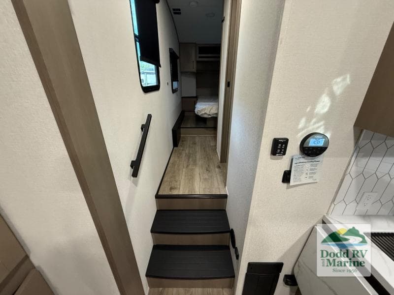 New 2027 Grand Design REFLECTION 150 SERIES 260RD - photo - 24
