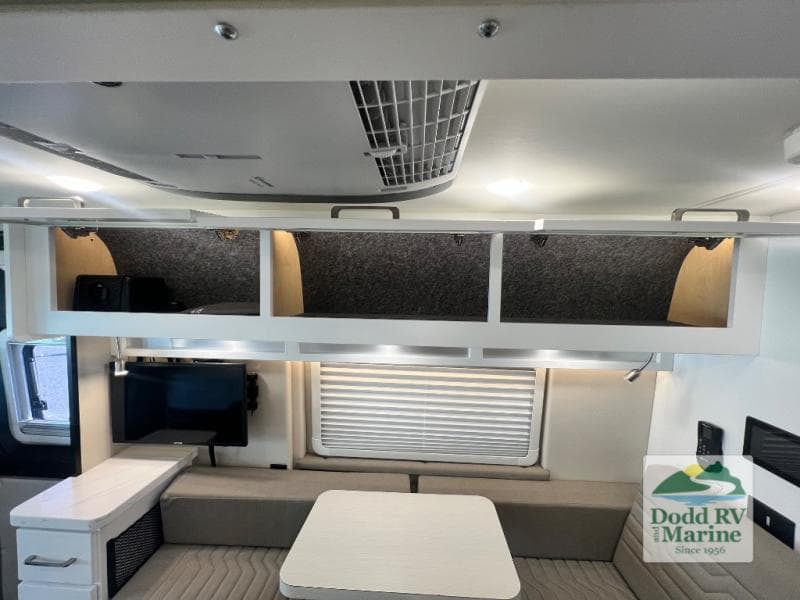 Pre-Owned 2024 Coachmen NOVA 20RB - photo - 15