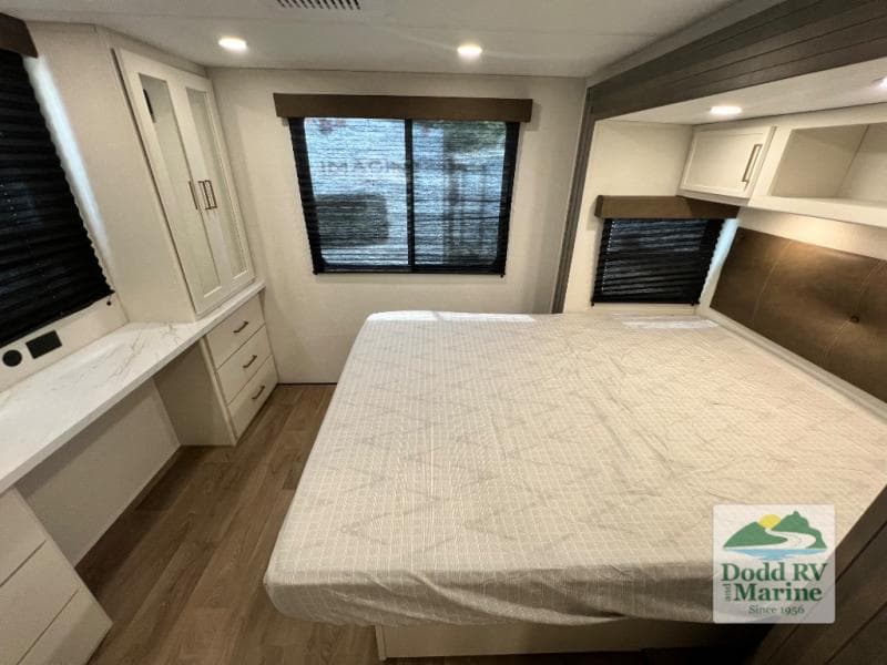New 2027 Grand Design TRANSCEND XPLOR 345DQT - photo - 37