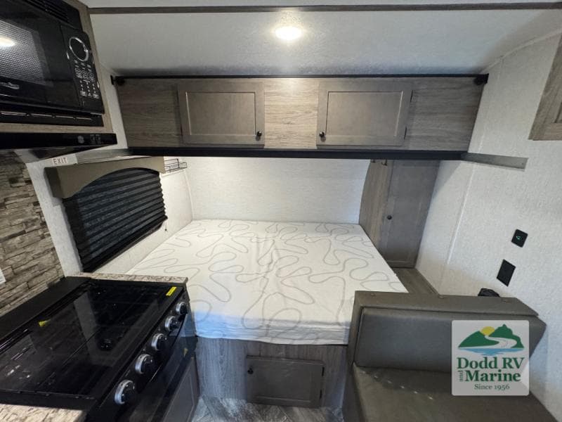 Pre-Owned 2024 Sunlite Sun LIte 16BH - photo - 12