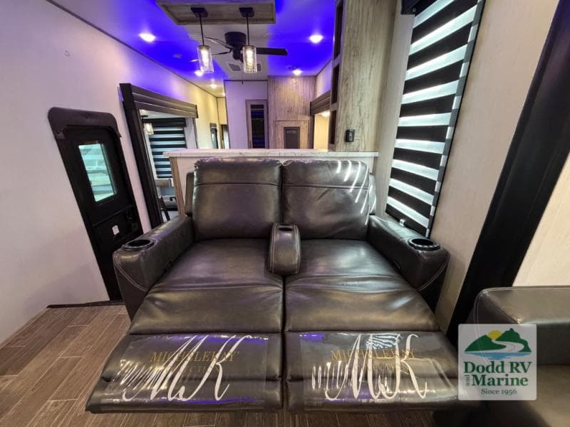 Pre-Owned 2022 Cherokee ARTIC WOLF 3990SUITE - photo - 23