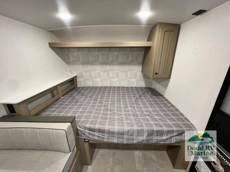 New 2027 Forest River ROCKWOOD GEO PRO 17BLE - photo - 6