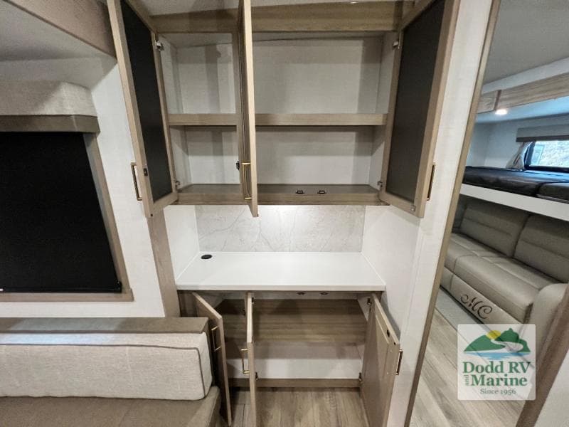 New 2027 Forest River ROCKWOOD SIGNATURE 8336BH - photo - 13
