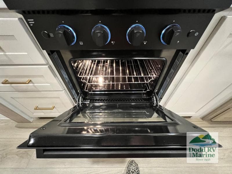 New 2027 Forest River ROCKWOOD SIGNATURE 8336BH - photo - 30
