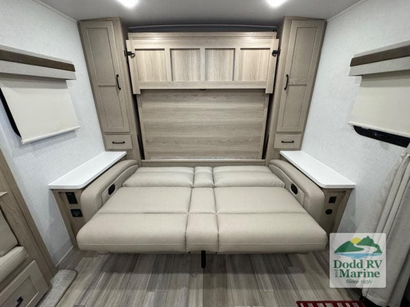 Pre-Owned 2024 Forest River ROCKWOOD 2517S - photo - 9