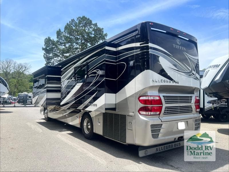 Pre-Owned 2017 Tiffin ALLEGRO BUS 37AP - photo - 71