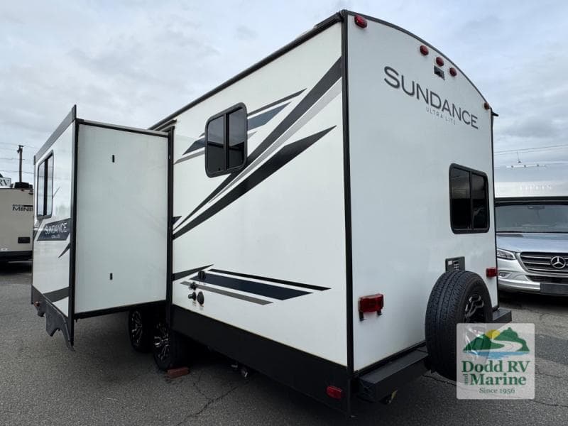 Pre-Owned 2022 Heartland Sundance 265BH - photo - 25