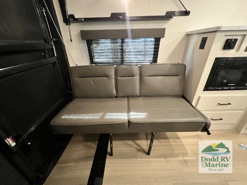 New 2027 Grand Design MOMENTUM MAV 27MAV - photo - 17