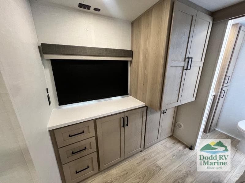 New 2026 Forest River ROCKWOOD MINI LITE 2523MBR - photo - 34