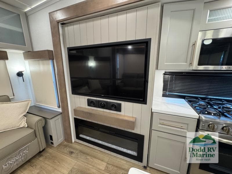 Pre-Owned 2025 Alliance PARADIGM 310RL - photo - 12