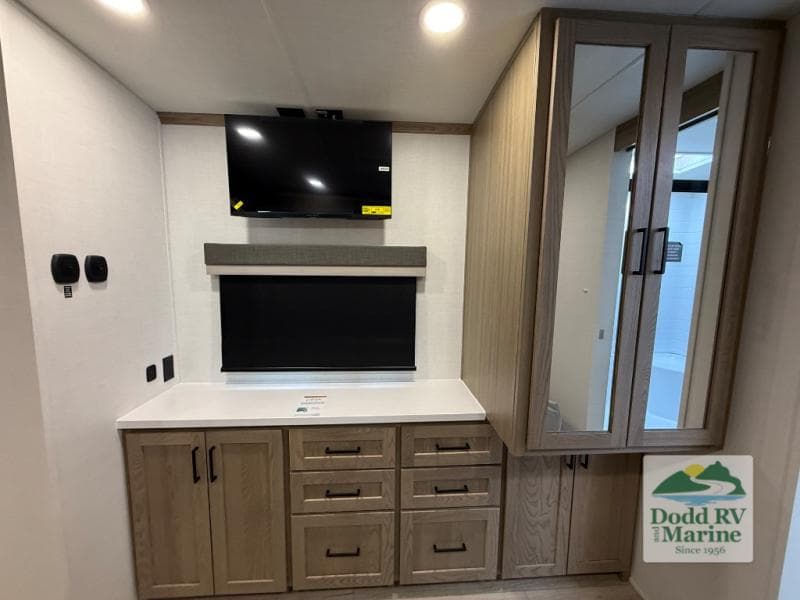New 2026 Forest River ROCKWOOD SIGNATURE 8263MBR - photo - 24