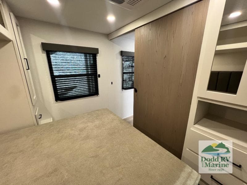New 2027 Grand Design MOMENTUM MAV 27MAV - photo - 35