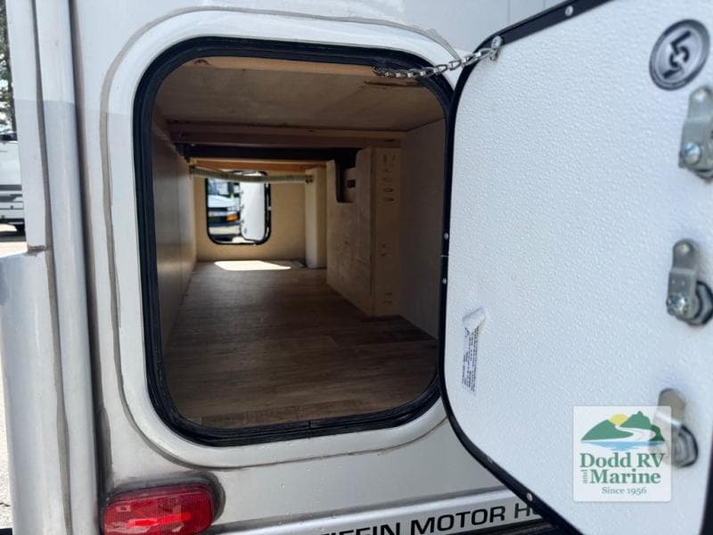 Pre-Owned 2019 Tiffin Wayfarer 24TW - photo - 34