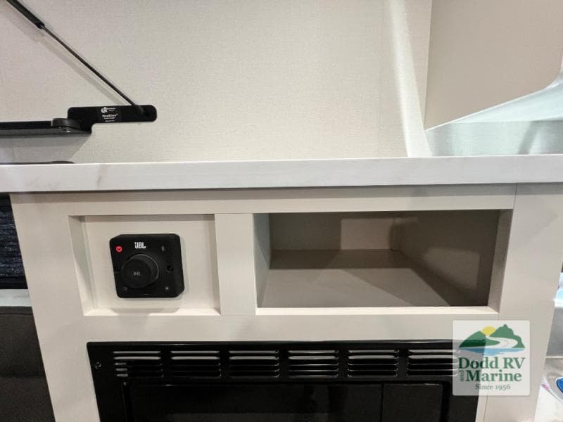 New 2027 Grand Design MOMENTUM MAV 27MAV - photo - 19