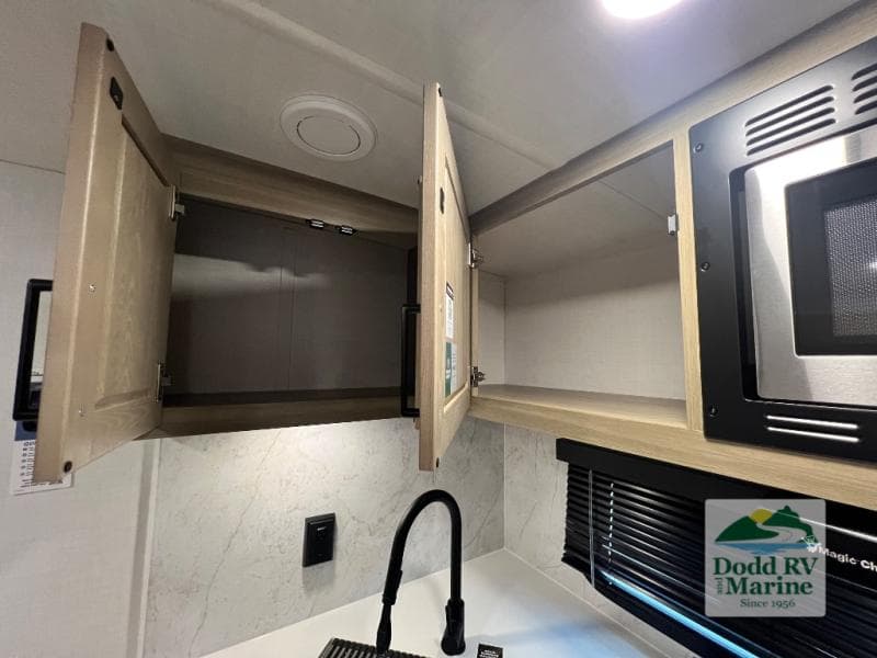 New 2027 Forest River ROCKWOOD ULTRA LITE 2606WS - photo - 23