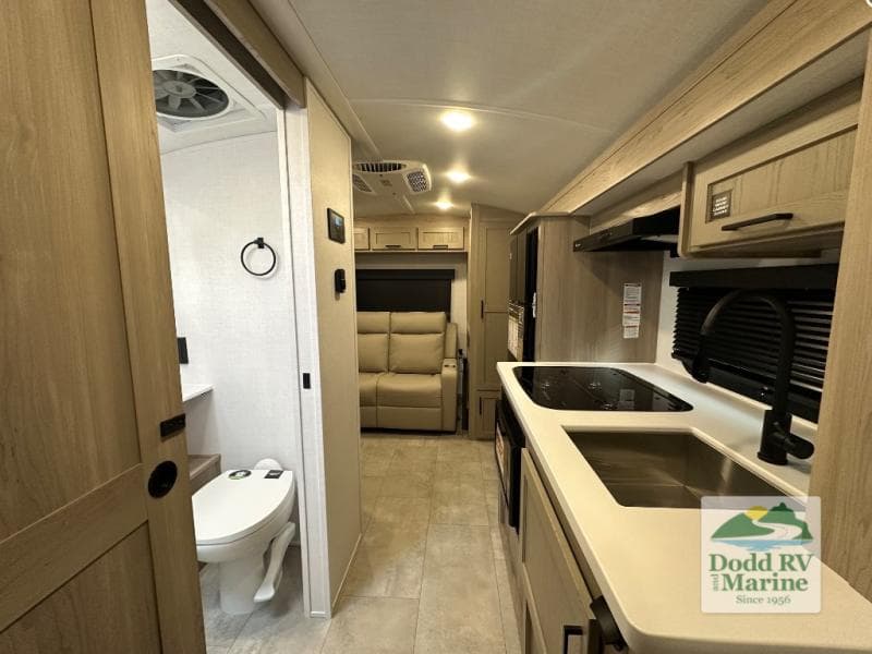 New 2026 Forest River ROCKWOOD GEO PRO 19RL - photo - 6