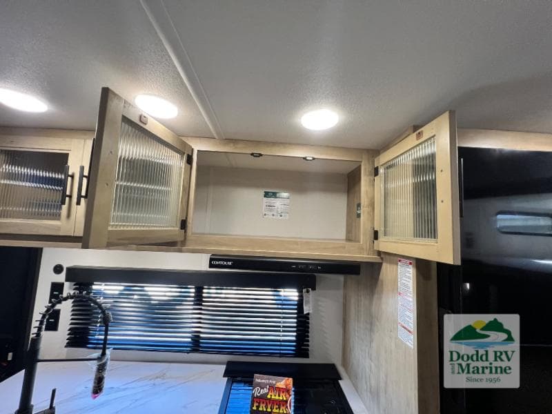New 2027 Forest River CHEROKEE 26KF - photo - 29